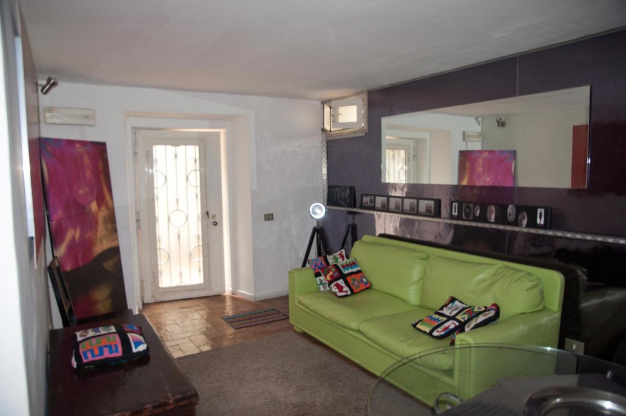 Residenza Le Rose Villa D'Arte Napels Buitenkant foto