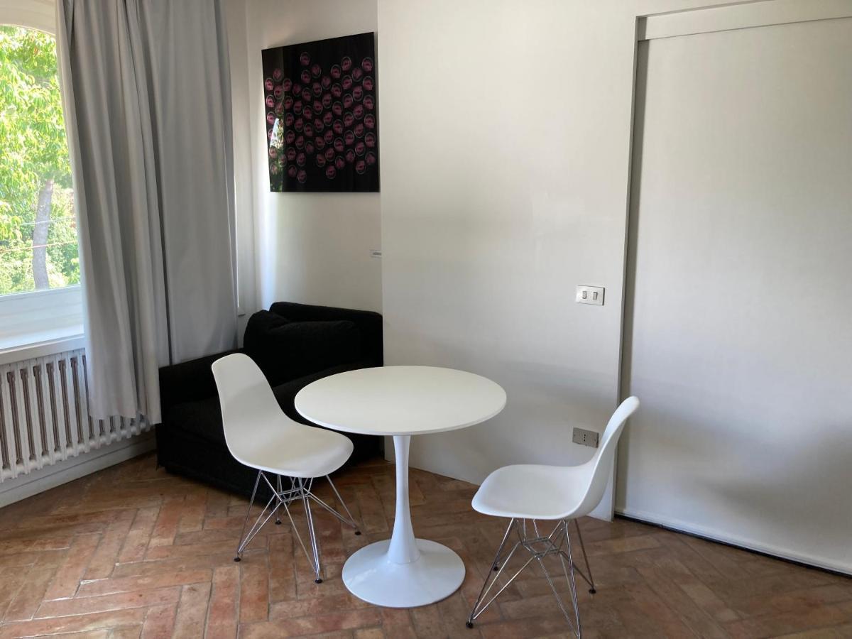 Residenza Le Rose Villa D'Arte Napels Buitenkant foto