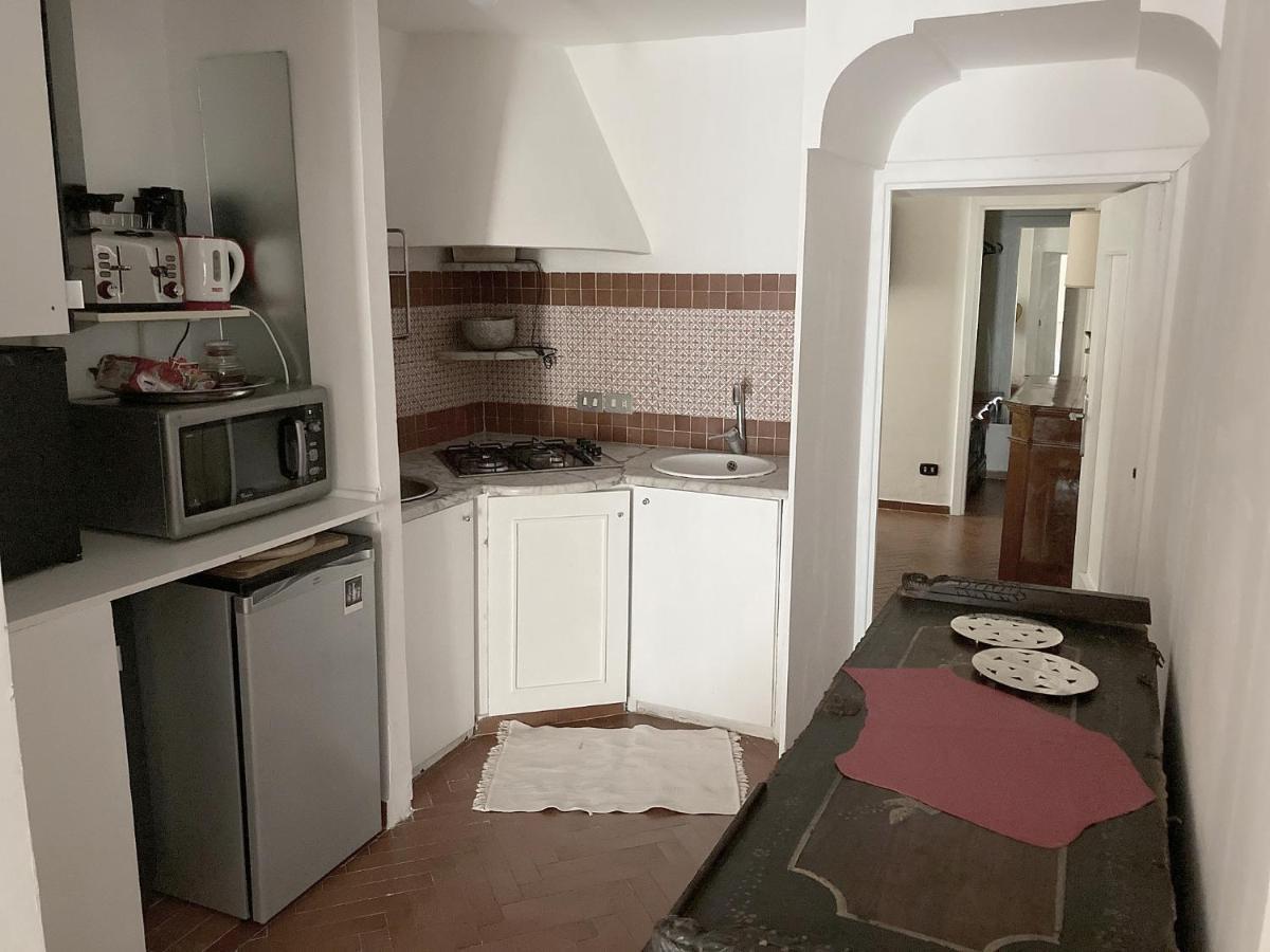 Residenza Le Rose Villa D'Arte Napels Buitenkant foto