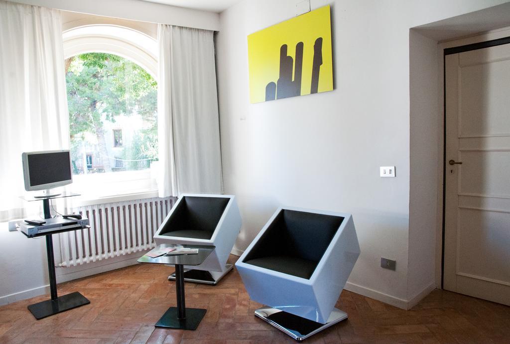 Residenza Le Rose Villa D'Arte Napels Buitenkant foto