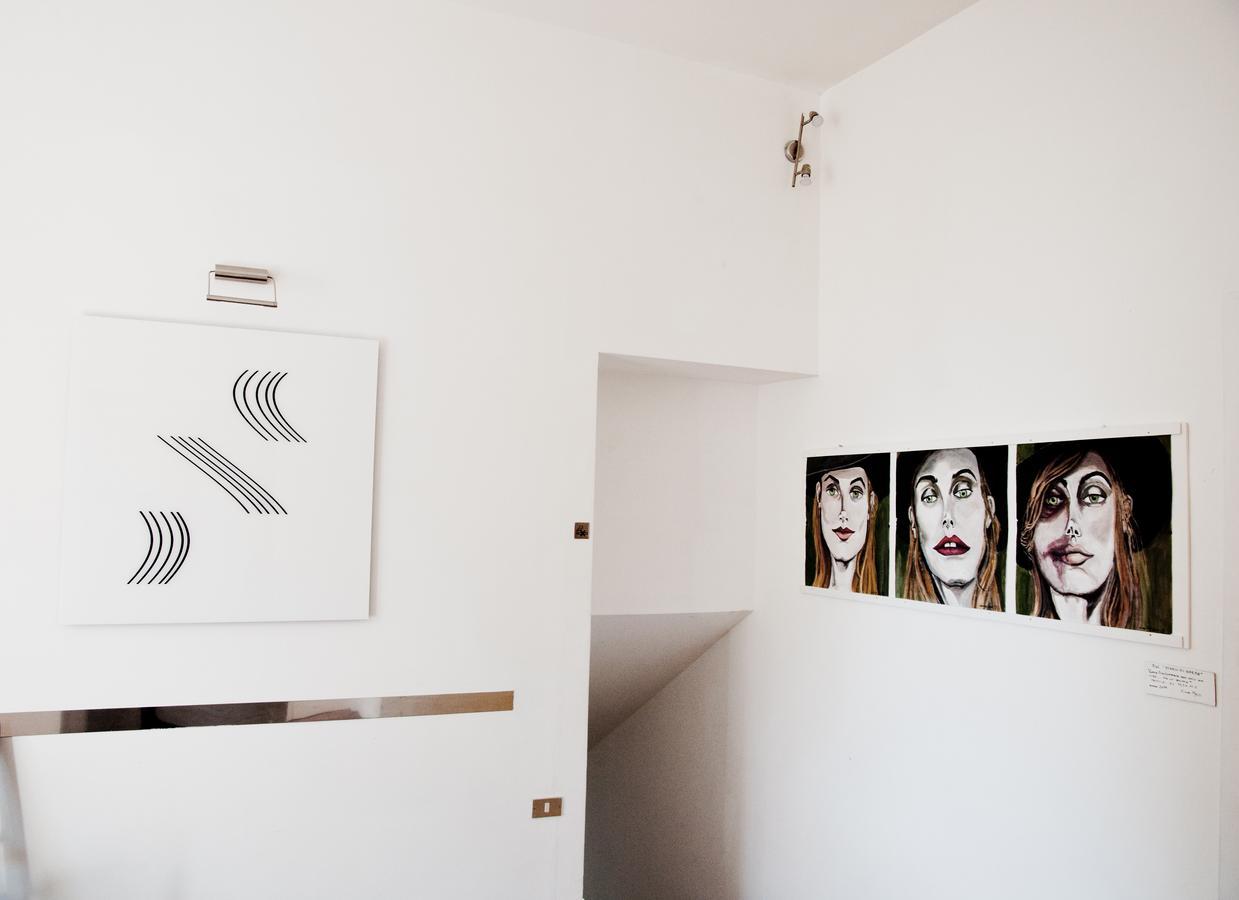 Residenza Le Rose Villa D'Arte Napels Kamer foto